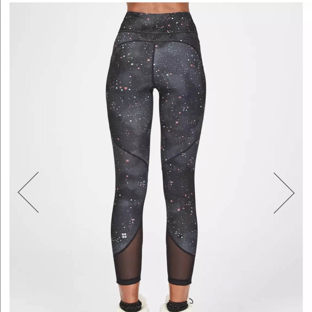 Sweaty Betty Reversible Yoga Leggings - Picture 13 of 13